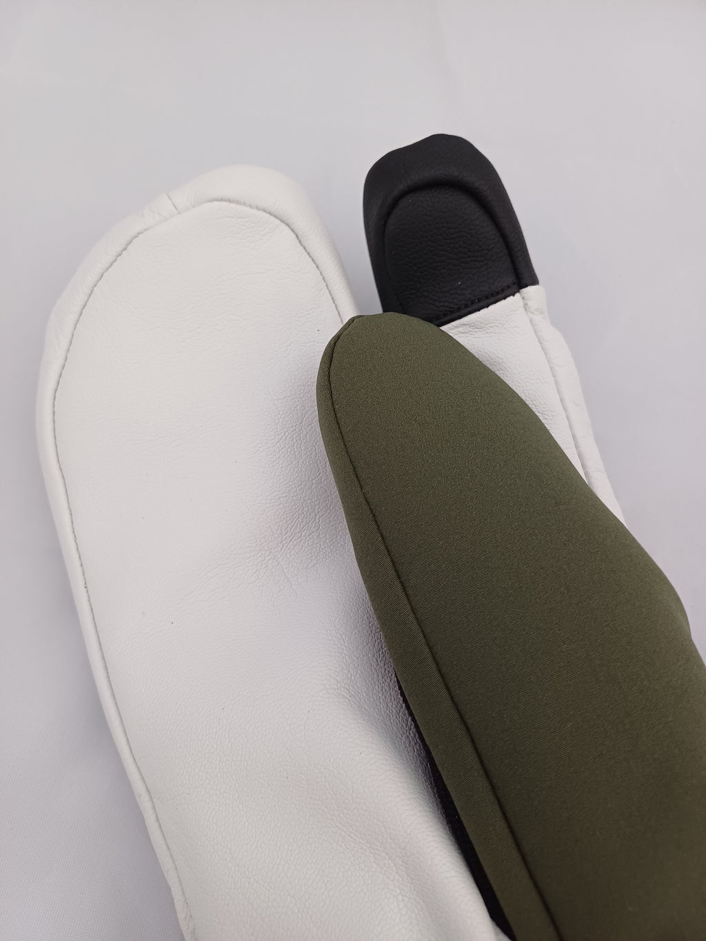 SnowBogan Three Finger Ski Gloves