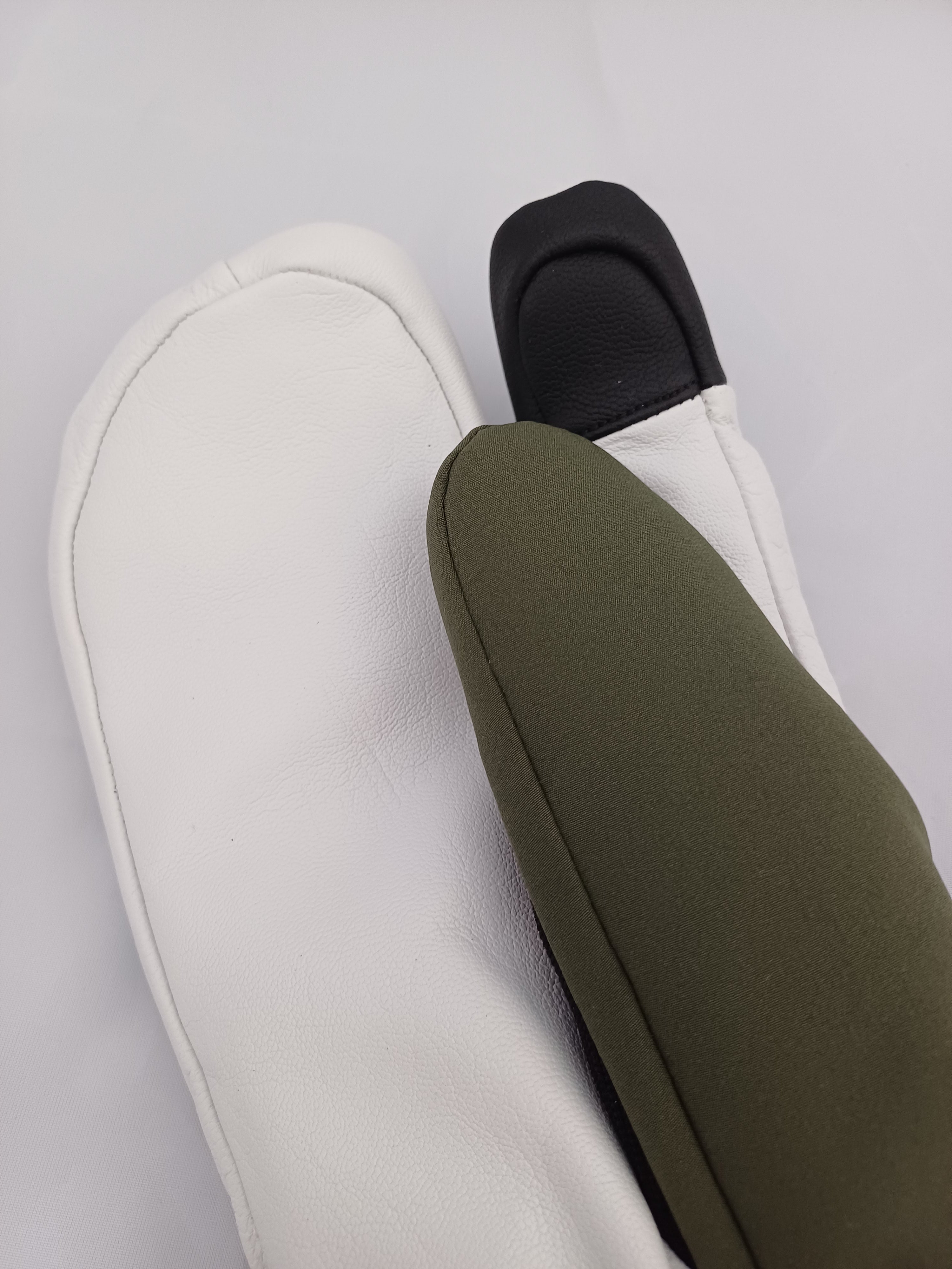 SnowBogan Three Finger Ski Gloves